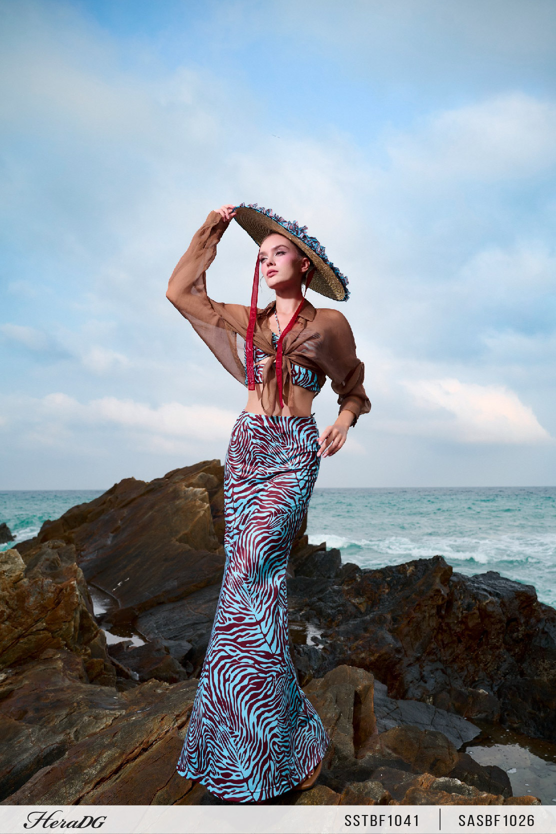 Ảnh của Set áo bikini 1 mảnh, chân váy đuôi cá